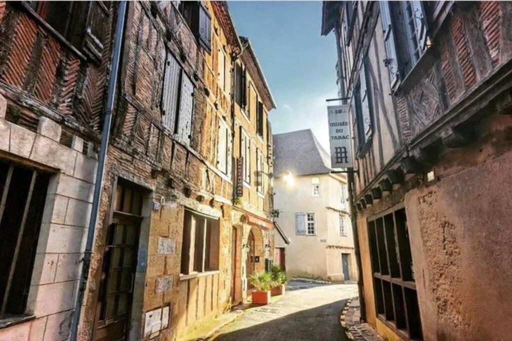 Appartement Au Coeur Du Centre Historique Bergerac Buitenkant foto